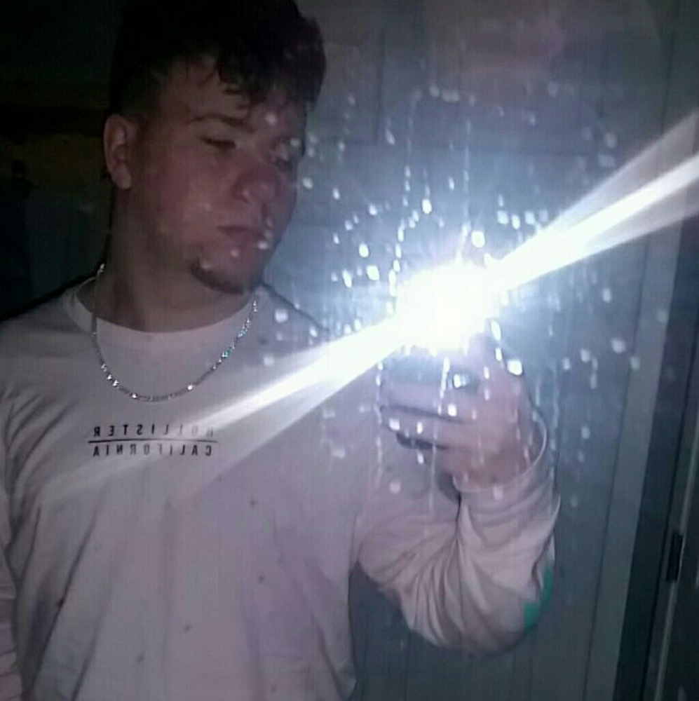 Meet your Posher, Adem